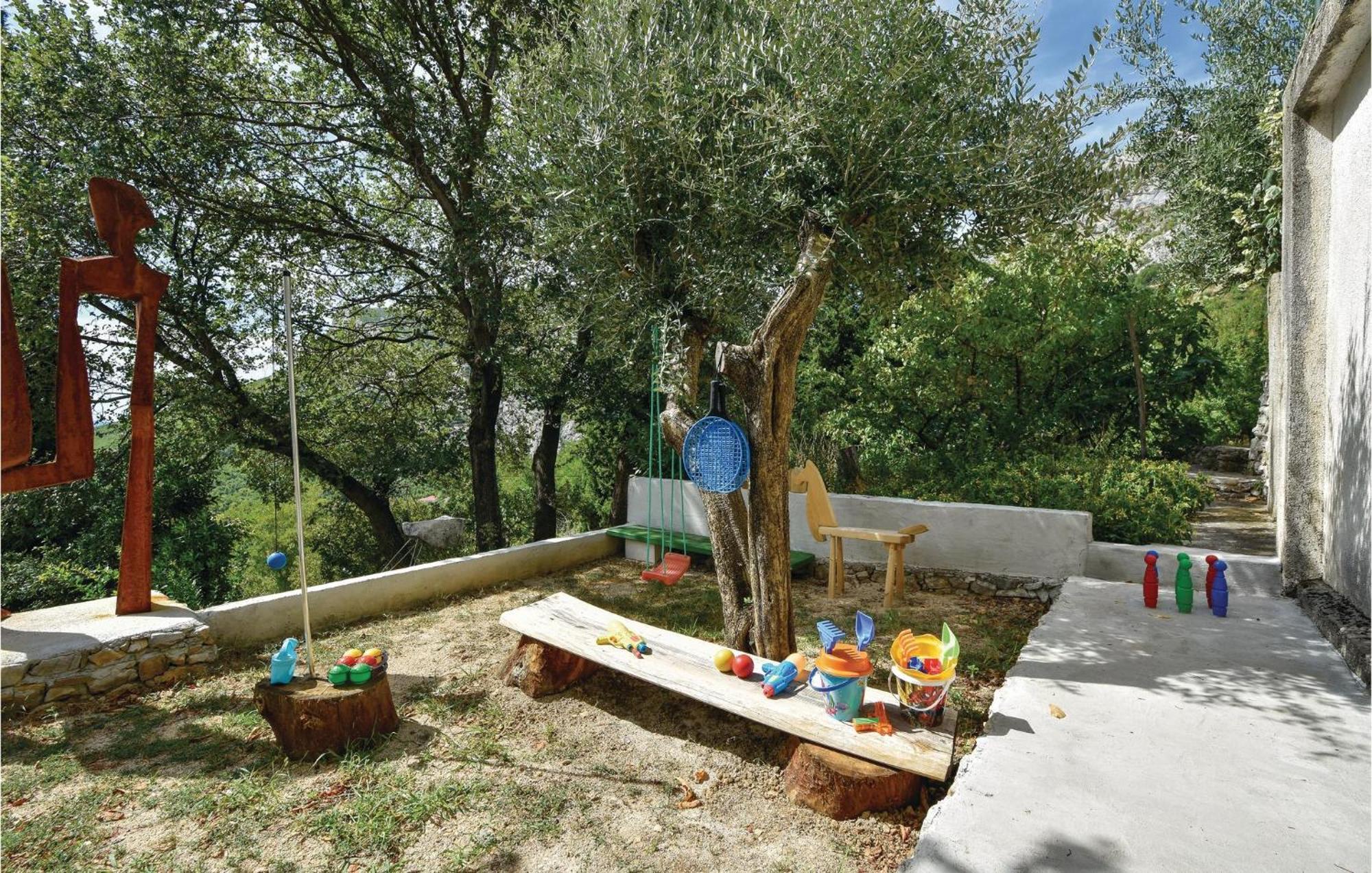 Gorgeous Home In Klis With Wifi Bobani Exterior foto
